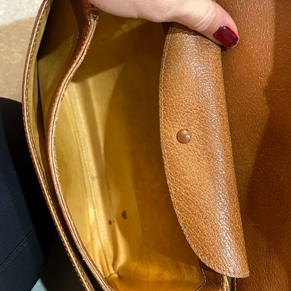 *AUTHENTIC** Gucci Vintage Brown Leather Flap bag - Picture 6 of 12